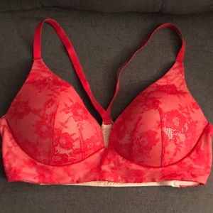 Body by Victoria Lightly Lined Plunge Bra